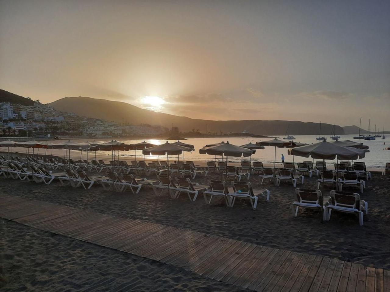 Las Americas - 2 Bedrooms - Flayla-A أرونا المظهر الخارجي الصورة